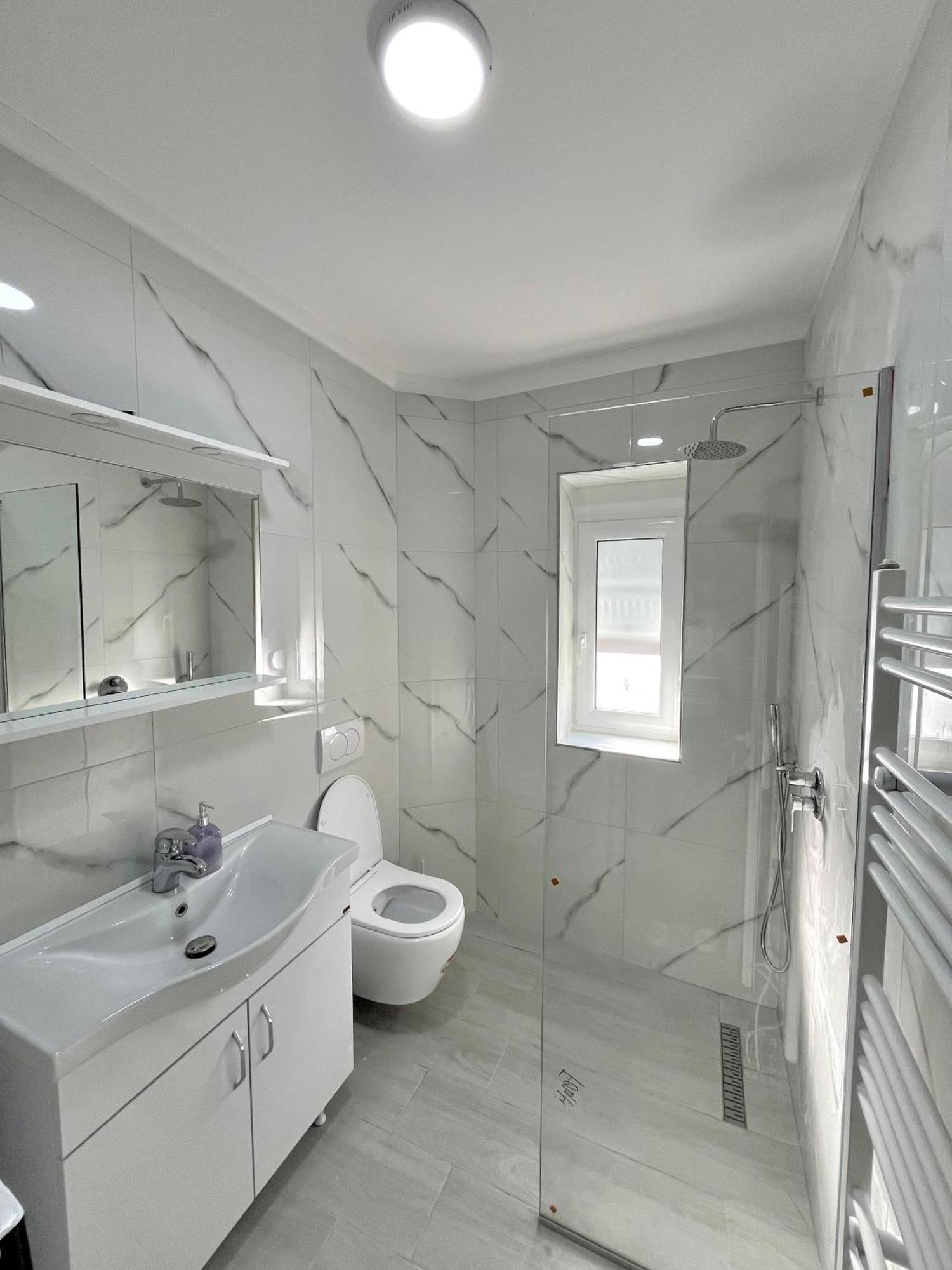 Charm Hideaway Apartment